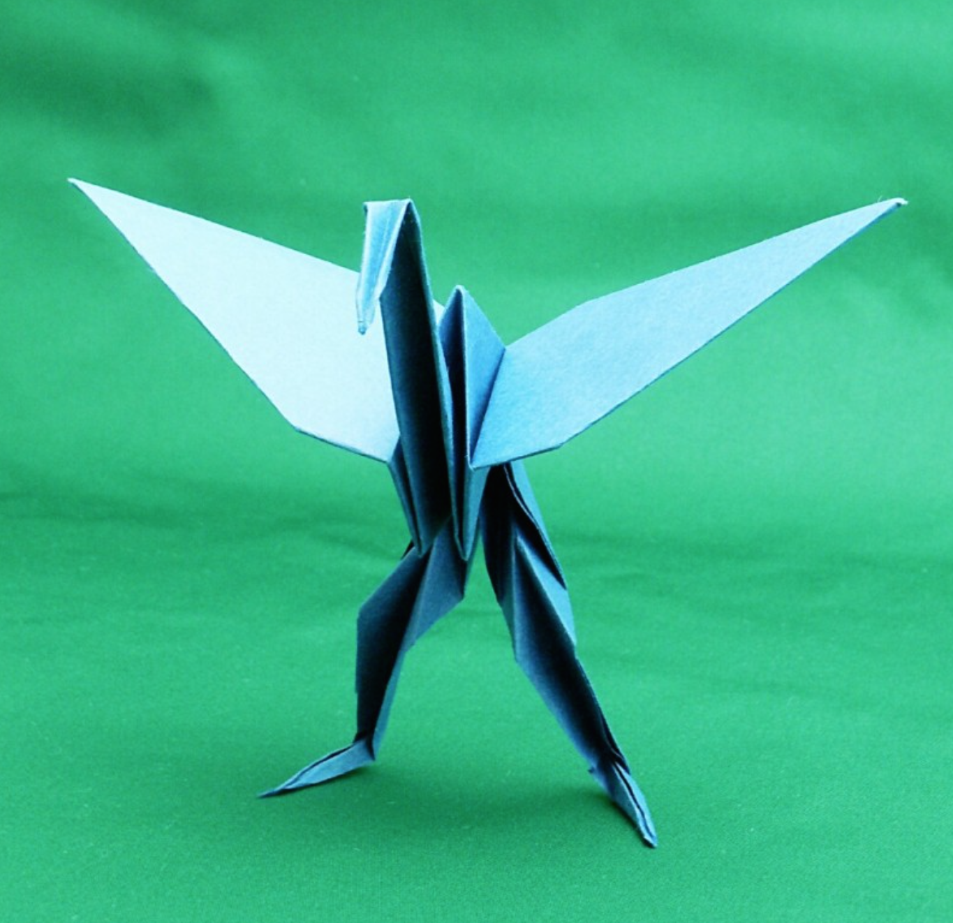 Бумажный журавлик пошагово. Журавлик Цуру. Оригами. Бумажный Журавлик. Журавлик из бумаги.
